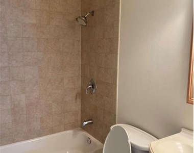 1425 W 224th - Photo Thumbnail 10