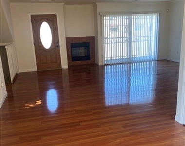 1425 W 224th - Photo Thumbnail 3