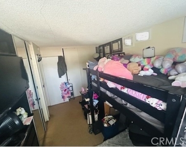 404 W Electric Avenue - Photo Thumbnail 11