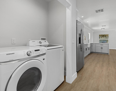 723 Chestnut Avenue - Photo Thumbnail 7