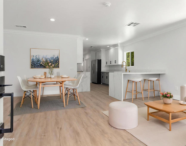 723 Chestnut Avenue - Photo Thumbnail 3
