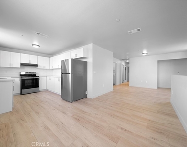 238 W 84th - Photo Thumbnail 2