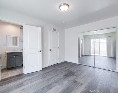 5892 Nugget Circle - Photo Thumbnail 11