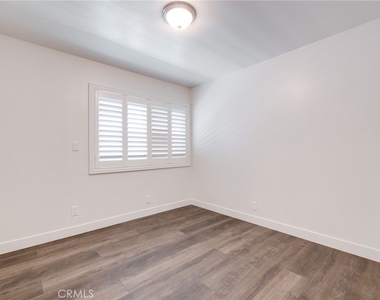 5892 Nugget Circle - Photo Thumbnail 7