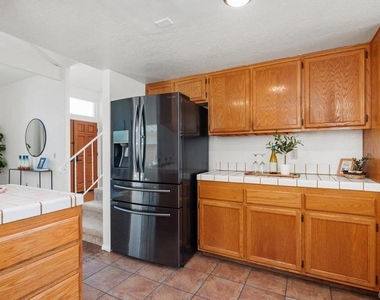 1713 W Country Club Lane - Photo Thumbnail 14