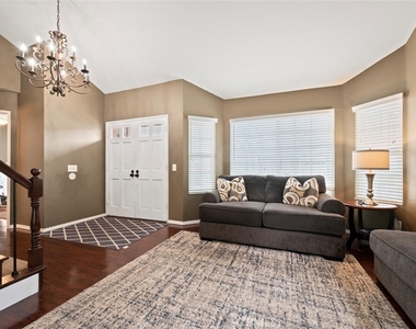 36 Woodswallow Lane - Photo Thumbnail 5