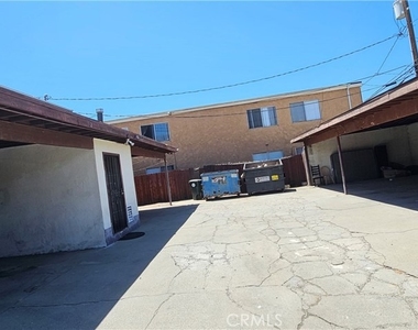 501 W 34th - Photo Thumbnail 7