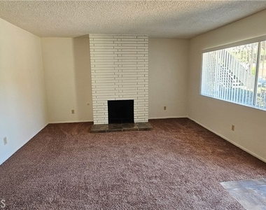 501 W 34th - Photo Thumbnail 3
