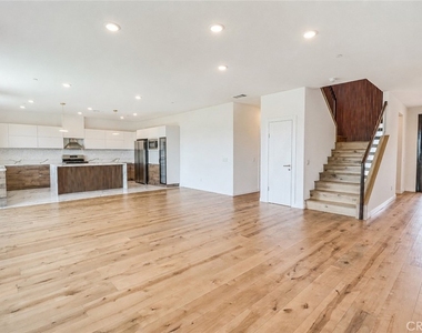 14433 Buvan Court - Photo Thumbnail 6
