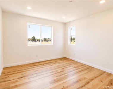 14433 Buvan Court - Photo Thumbnail 12