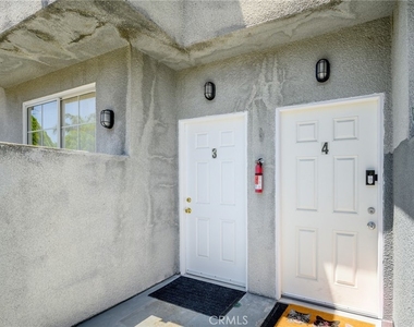4328 Whitsett Avenue - Photo Thumbnail 2