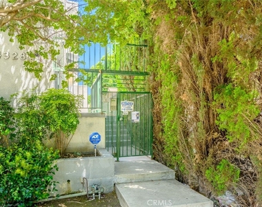 4328 Whitsett Avenue - Photo Thumbnail 1