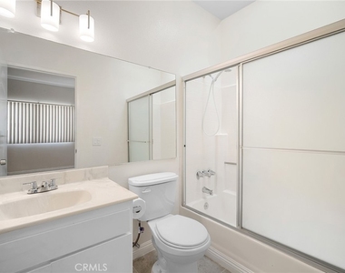 4328 Whitsett Avenue - Photo Thumbnail 21