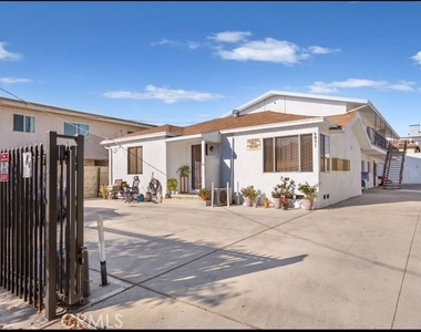 6851 Agnes Avenue - Photo Thumbnail 7