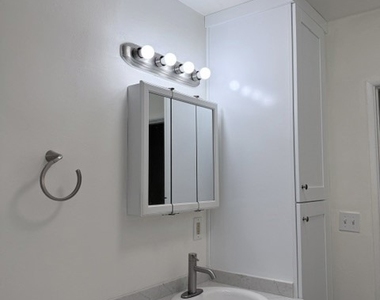 6851 Agnes Avenue - Photo Thumbnail 5
