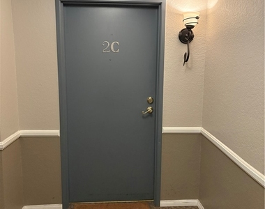 645 Balboa Avenue - Photo Thumbnail 1