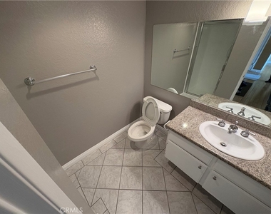 645 Balboa Avenue - Photo Thumbnail 18