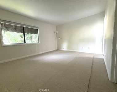 645 Balboa Avenue - Photo Thumbnail 8