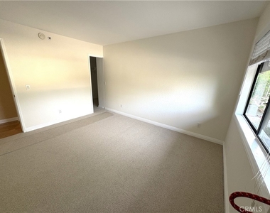 645 Balboa Avenue - Photo Thumbnail 13