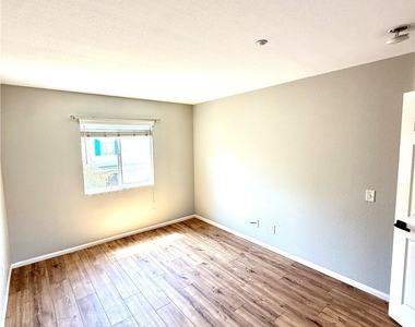 7262 Magnolia - Photo Thumbnail 12