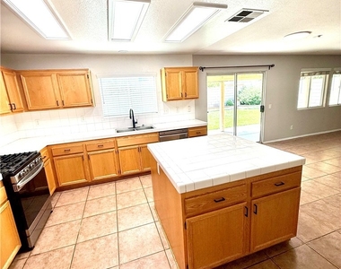 7262 Magnolia - Photo Thumbnail 7