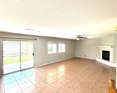 7262 Magnolia - Photo Thumbnail 3