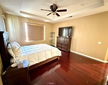 100 Chesapeake Court - Photo Thumbnail 20