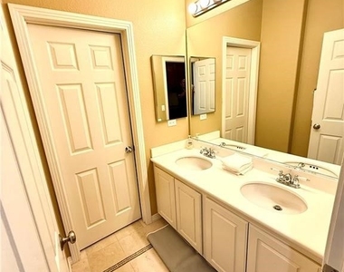 100 Chesapeake Court - Photo Thumbnail 26