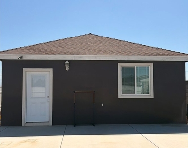 11088 Spruce Avenue - Photo Thumbnail 13