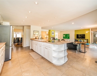 1600 E Palm Tree Drive - Photo Thumbnail 4
