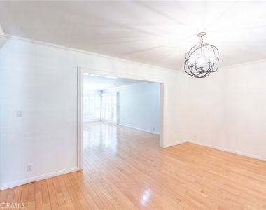 333 W Wistaria Avenue - Photo Thumbnail 9