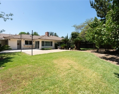 333 W Wistaria Avenue - Photo Thumbnail 31