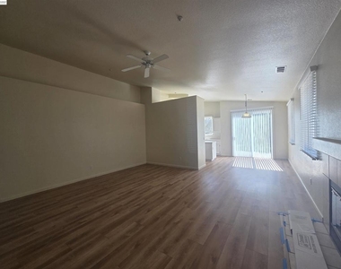 1646 Mallard St - Photo Thumbnail 9