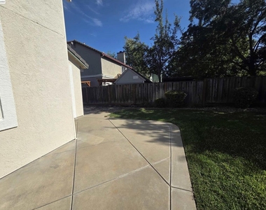 1646 Mallard St - Photo Thumbnail 43