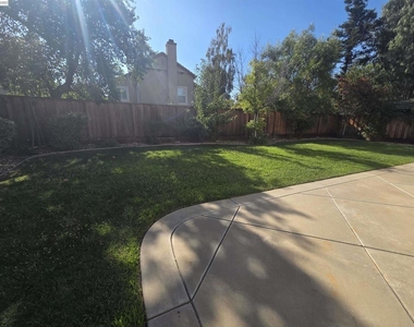 1646 Mallard St - Photo Thumbnail 39