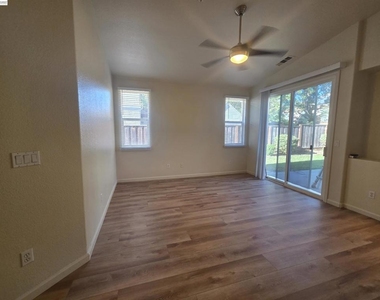 1646 Mallard St - Photo Thumbnail 32