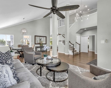 2435 Pinehurst Court - Photo Thumbnail 7