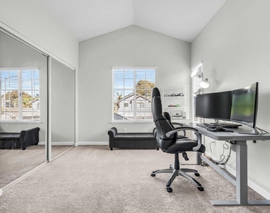 2435 Pinehurst Court - Photo Thumbnail 35