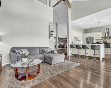 2435 Pinehurst Court - Photo Thumbnail 20