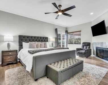 2435 Pinehurst Court - Photo Thumbnail 22