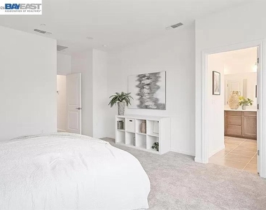 2789 Penrose Ln - Photo Thumbnail 14