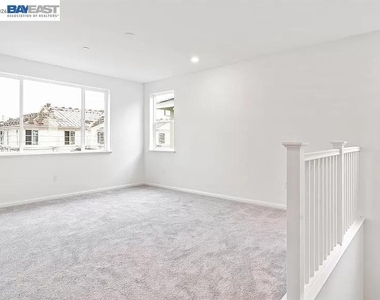 2789 Penrose Ln - Photo Thumbnail 10