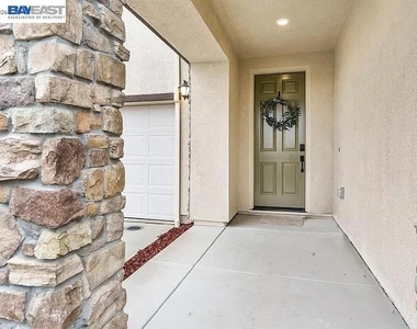 2789 Penrose Ln - Photo Thumbnail 1