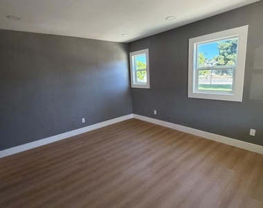 813 Butte St - Photo Thumbnail 1