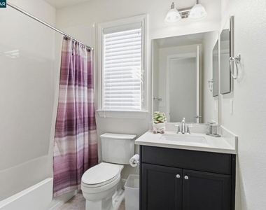 1365 Bayberry View Lane - Photo Thumbnail 30