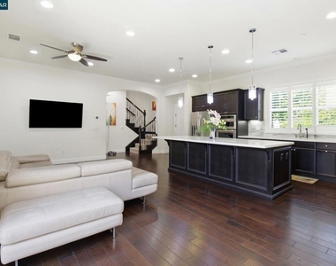 1365 Bayberry View Lane - Photo Thumbnail 7