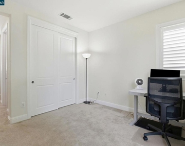 1365 Bayberry View Lane - Photo Thumbnail 26