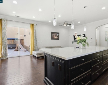 1365 Bayberry View Lane - Photo Thumbnail 6