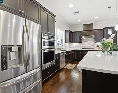 1365 Bayberry View Lane - Photo Thumbnail 3