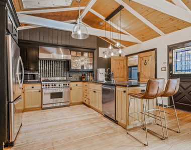 5228 Palm Drive - Photo Thumbnail 5